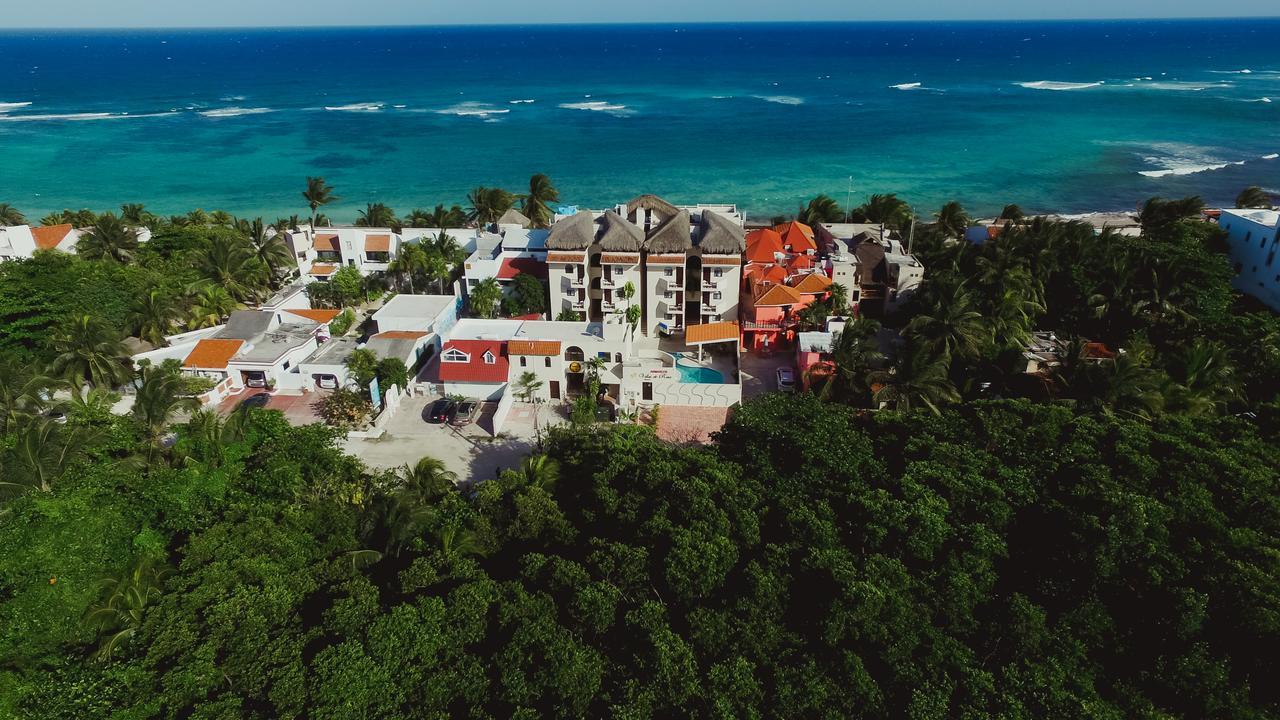 Aquatech Villas Derosa Resort Akumal Exterior photo