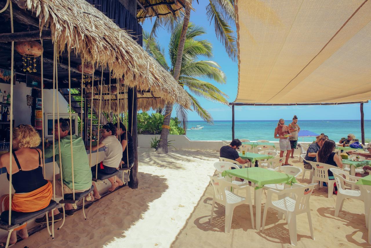 Aquatech Villas Derosa Resort Akumal Exterior photo
