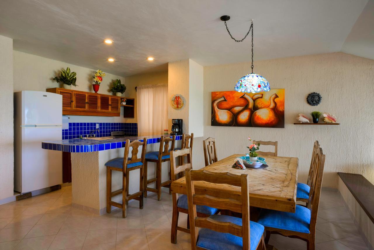 Aquatech Villas Derosa Resort Akumal Room photo
