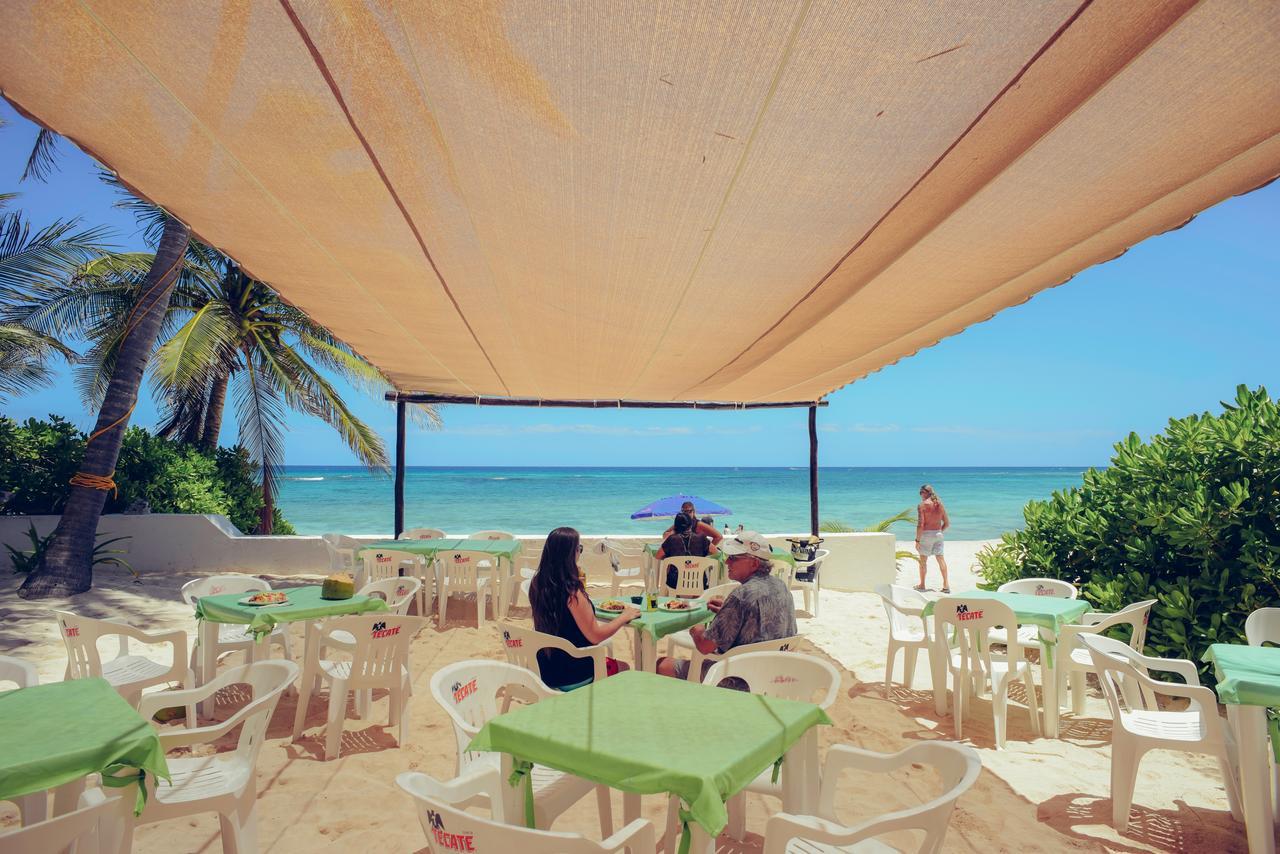 Aquatech Villas Derosa Resort Akumal Exterior photo