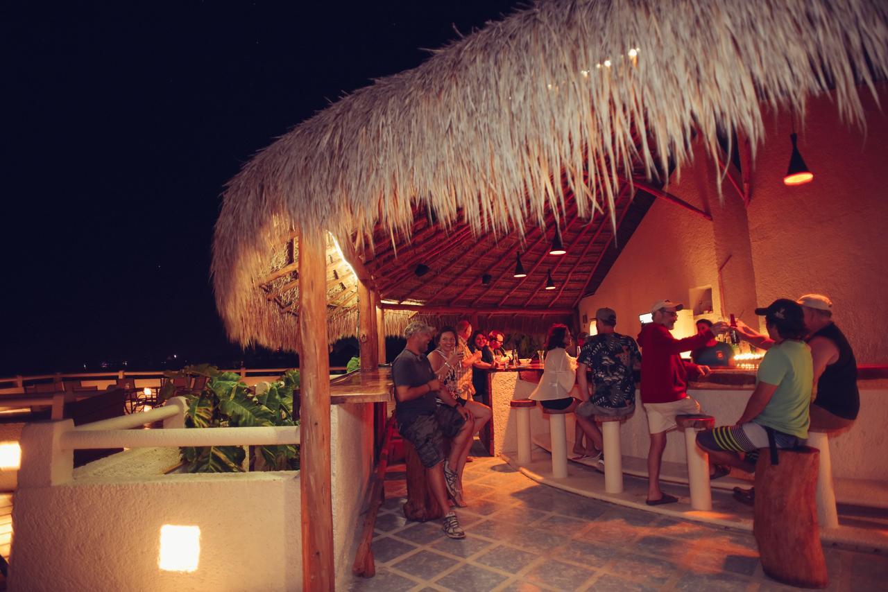 Aquatech Villas Derosa Resort Akumal Exterior photo