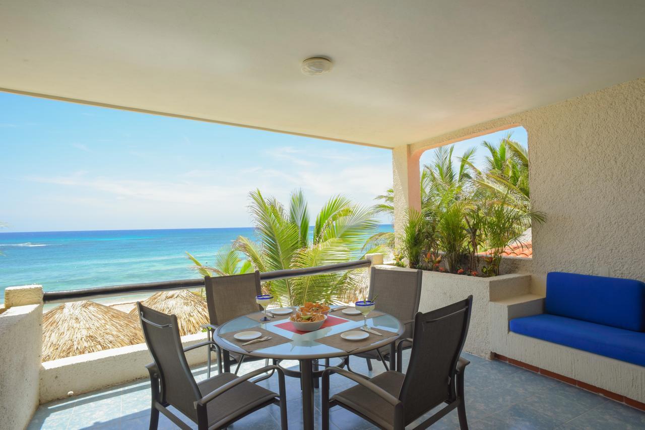 Aquatech Villas Derosa Resort Akumal Exterior photo